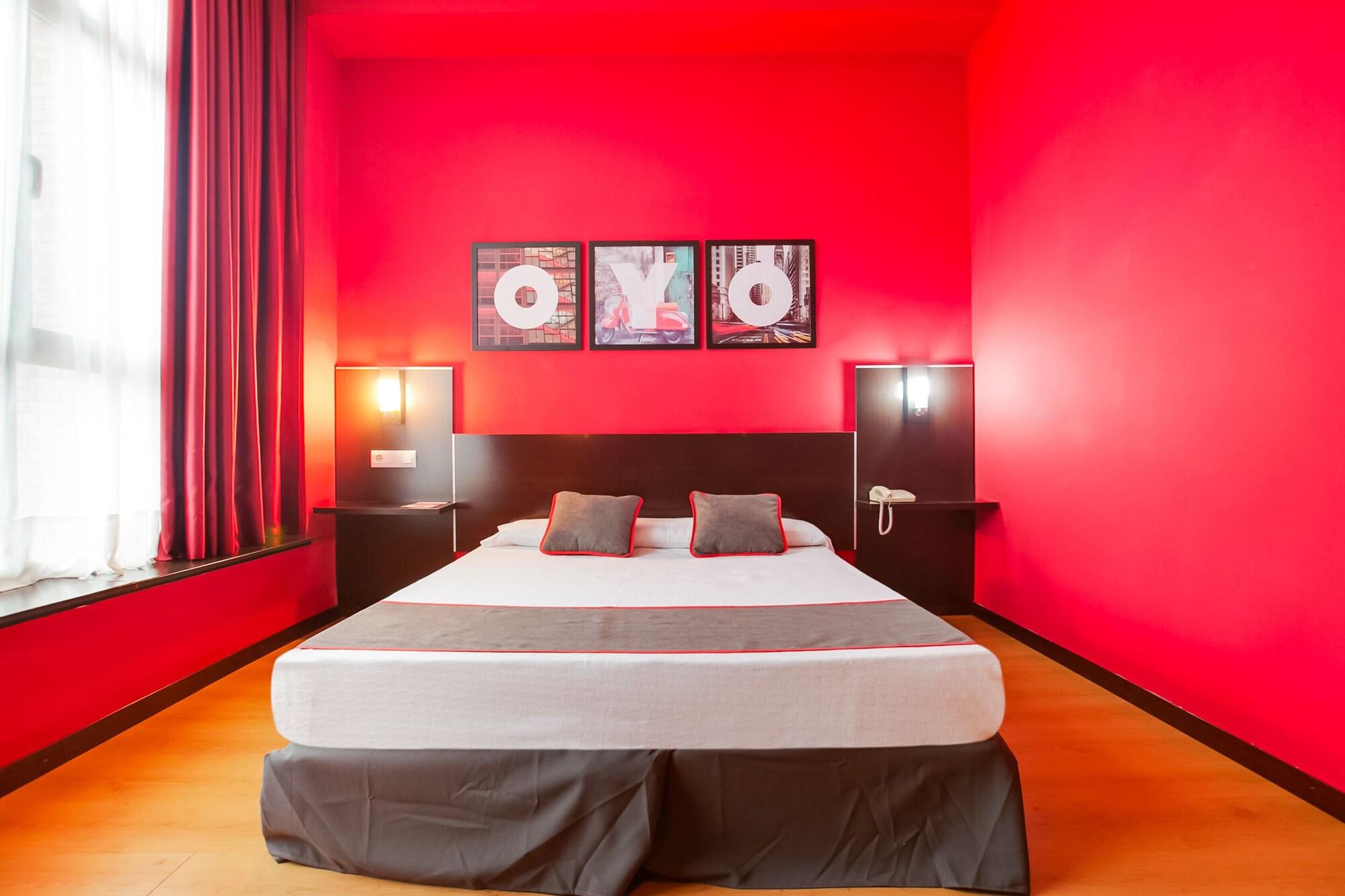 Oyo Hotel Parque Empresarial 阿维莱斯 外观 照片