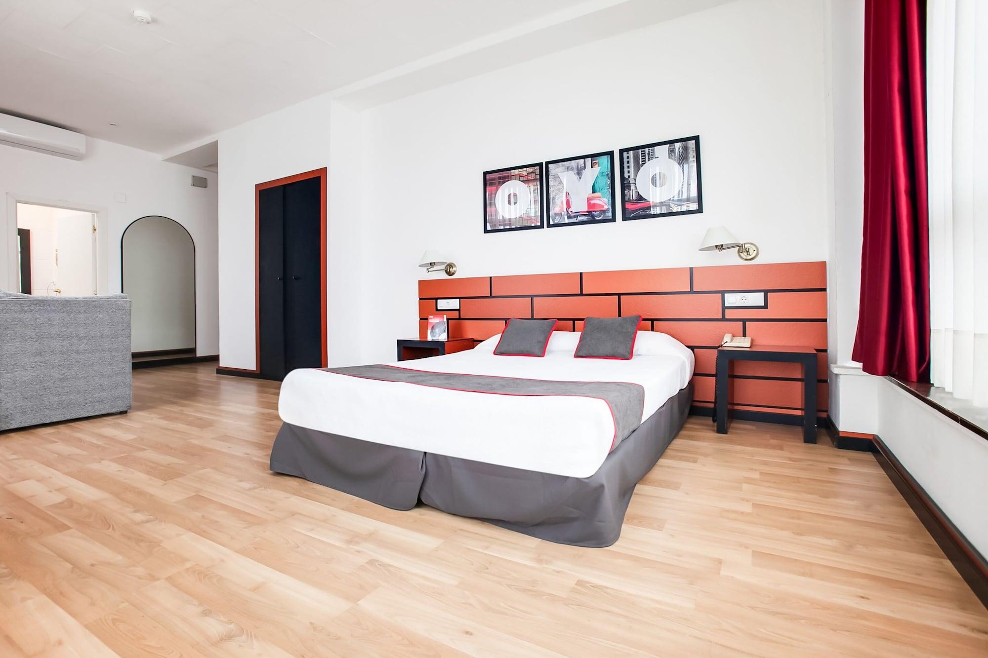 Oyo Hotel Parque Empresarial 阿维莱斯 外观 照片