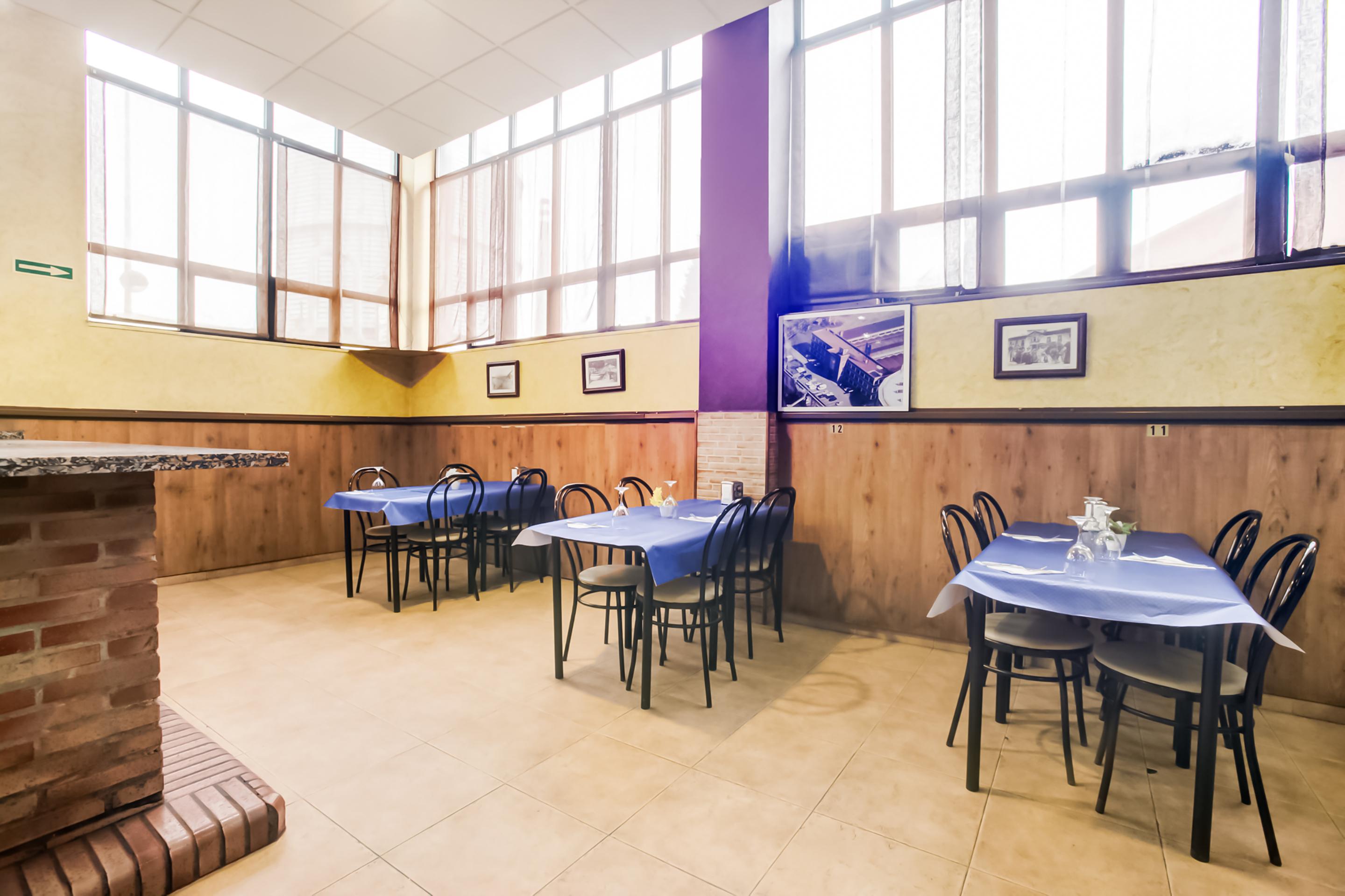 Oyo Hotel Parque Empresarial 阿维莱斯 外观 照片